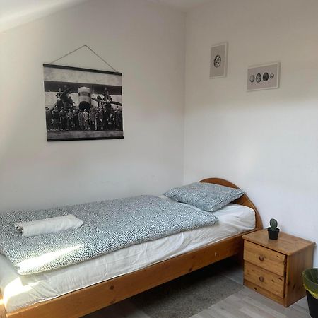 A Private Room In City Center In Bratislava Extérieur photo