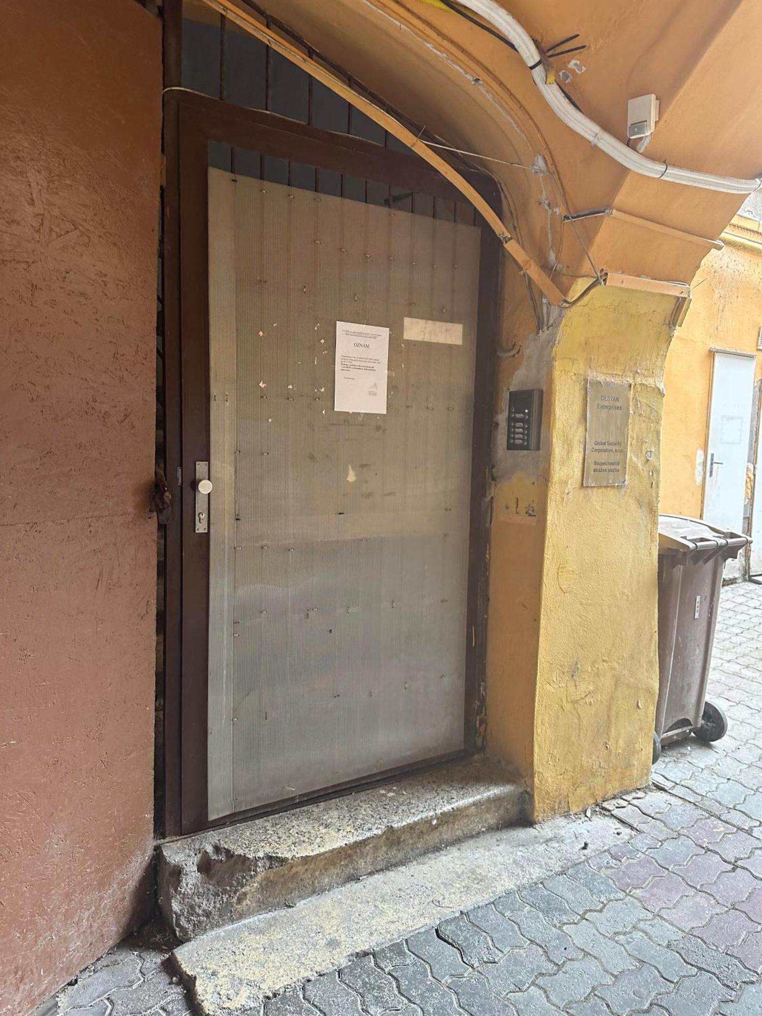 A Private Room In City Center In Bratislava Extérieur photo